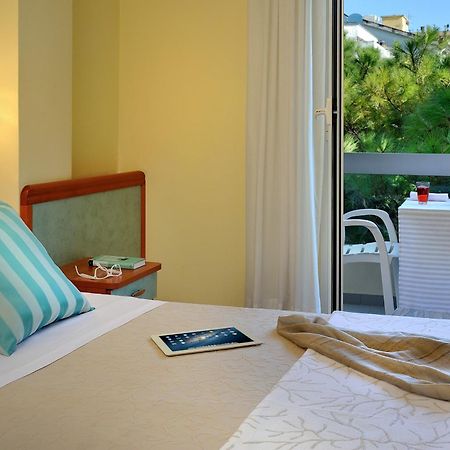 Hotel Riviera B&B ميسانو ادرياتيكو المظهر الخارجي الصورة