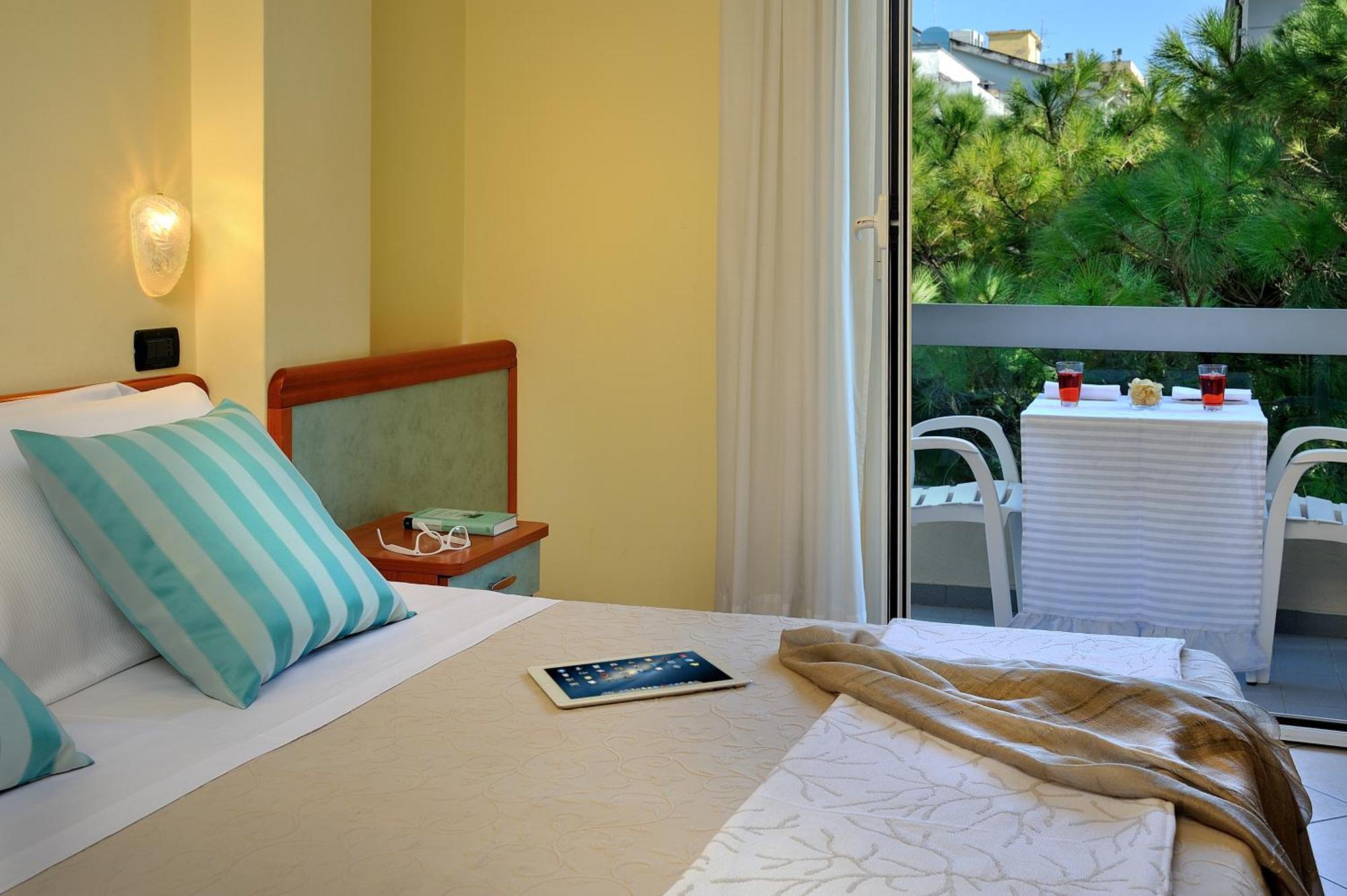 Hotel Riviera B&B ميسانو ادرياتيكو المظهر الخارجي الصورة