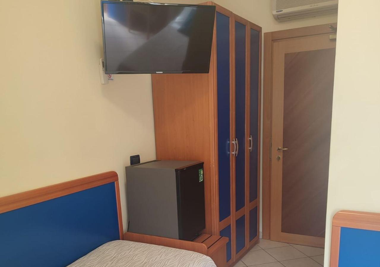 Hotel Riviera B&B ميسانو ادرياتيكو المظهر الخارجي الصورة